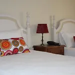 Отель Esteves 3*